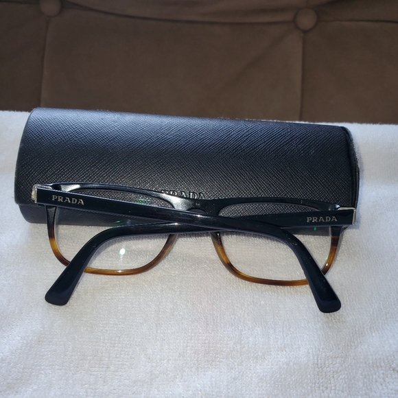 Prada Eyewear - Picture 3 of 5